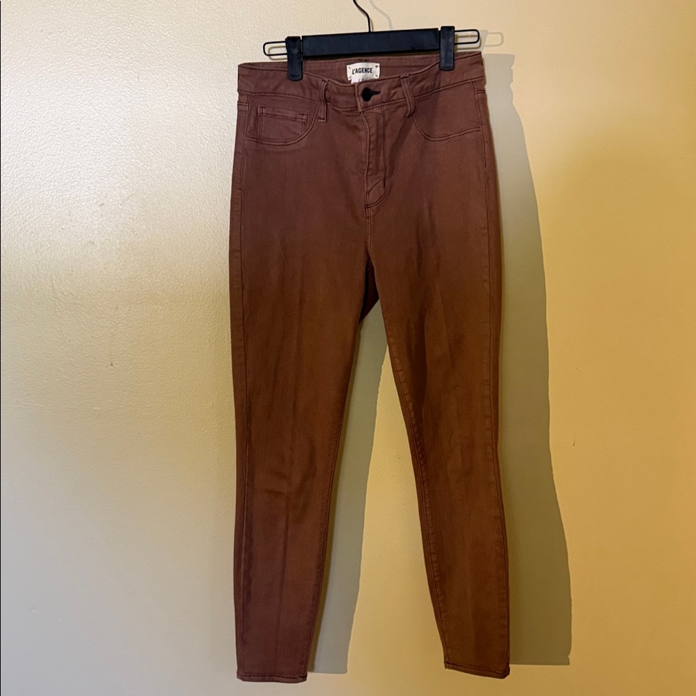 L'AGENCE Slim Jeans in Cognac